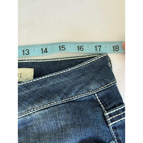 Women's BKE Denim Culture Capri Jeans Size 31 dark Blue faded wash - Picture 7 of 10